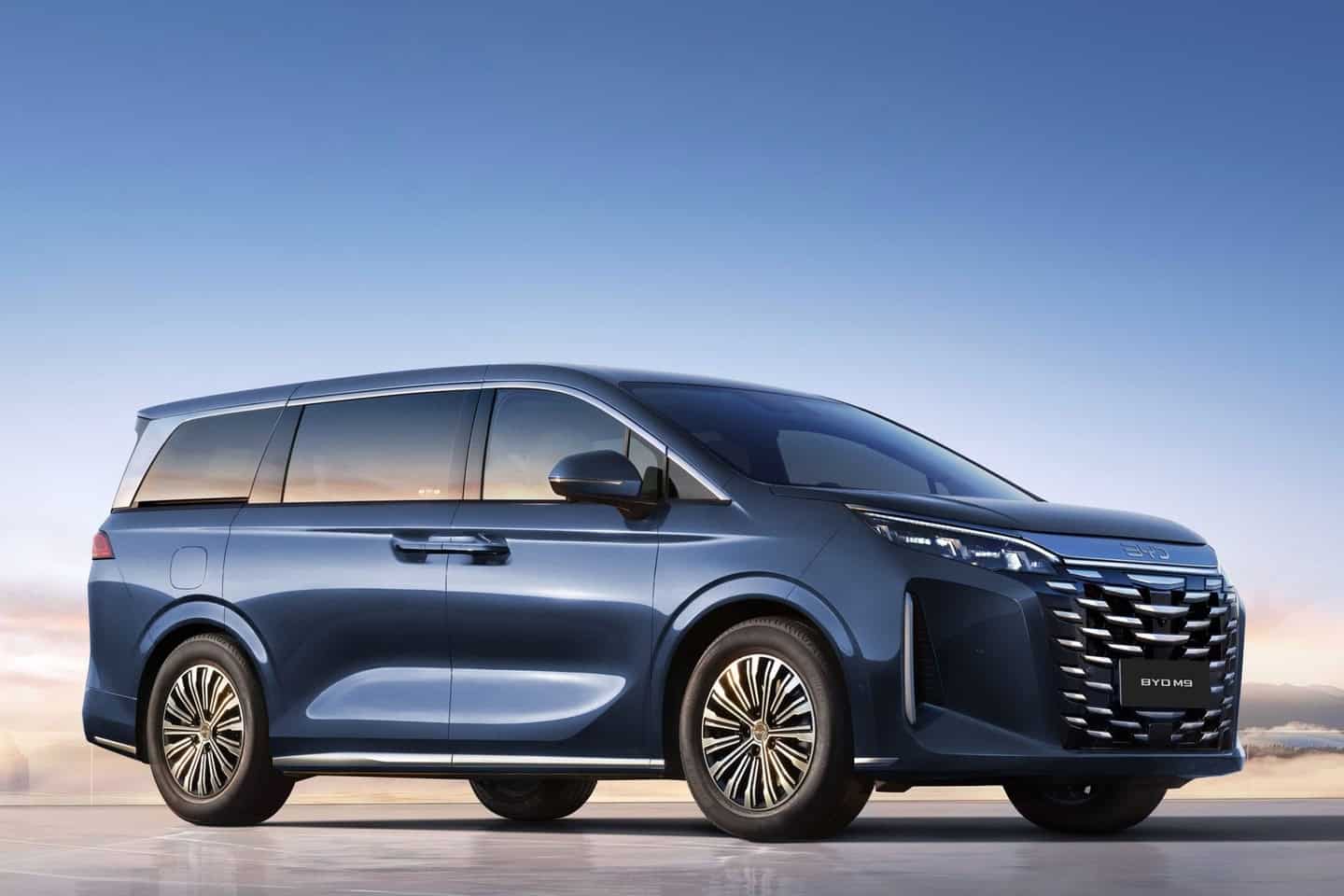 Thân xe BYD M9